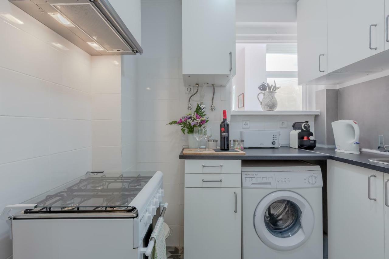 Sunny Apartment With Patio, By Timecooler ลิสบอน ภายนอก รูปภาพ