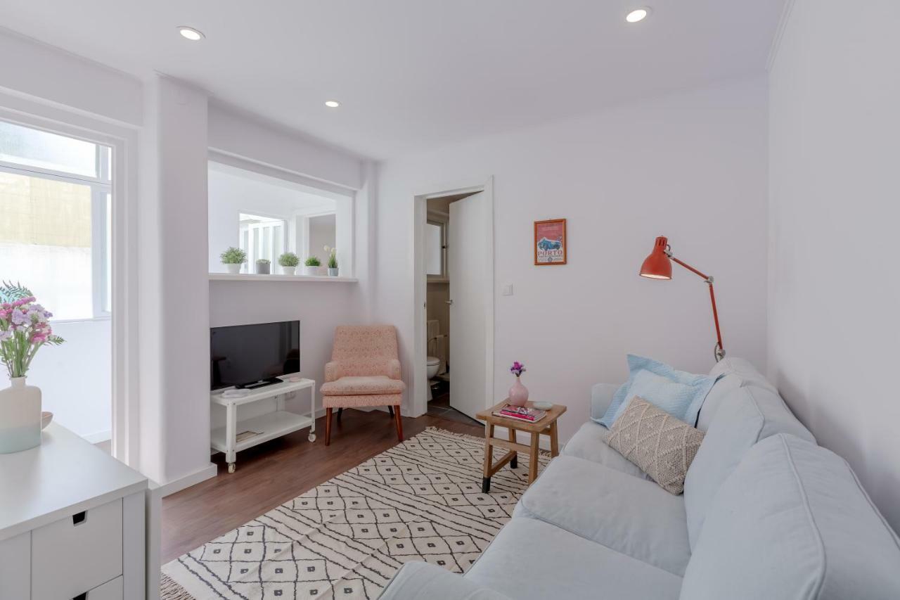 Sunny Apartment With Patio, By Timecooler ลิสบอน ภายนอก รูปภาพ