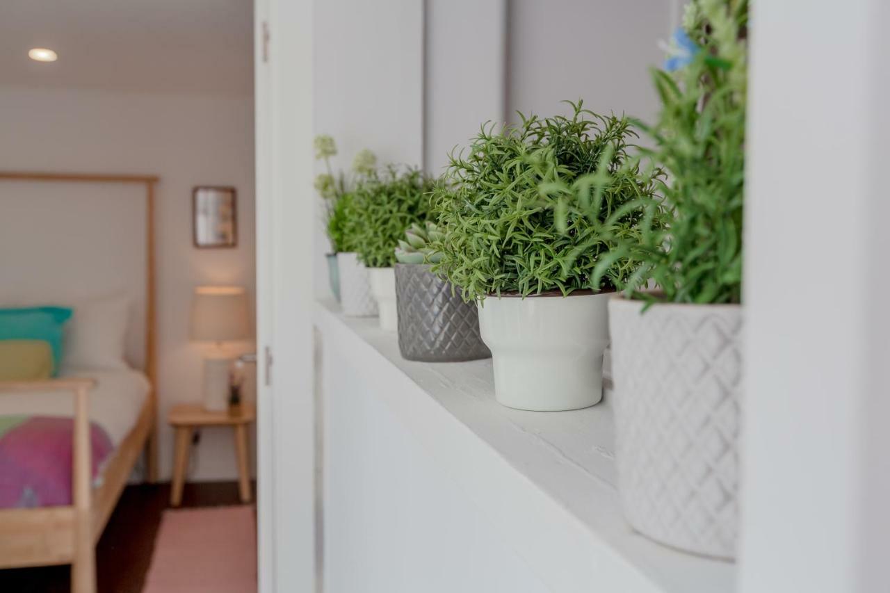 Sunny Apartment With Patio, By Timecooler ลิสบอน ภายนอก รูปภาพ